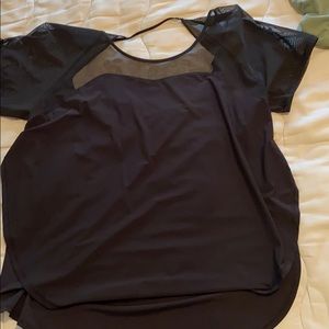 LULULEMON TOP